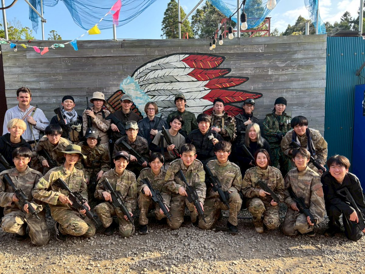 Chisa_Sabage's tweet image. 昨日は第一回新歓をGERONIMO様にて行いました！
9名の新入生とともに森を駆け回り、塹壕も駆使した熱い戦いを繰り広げました🔫🔥

5/9にも新歓を行うのでぜひご参加ください！！

#春から千葉大
#新歓
#GERONIMO
#GERONIMO食堂