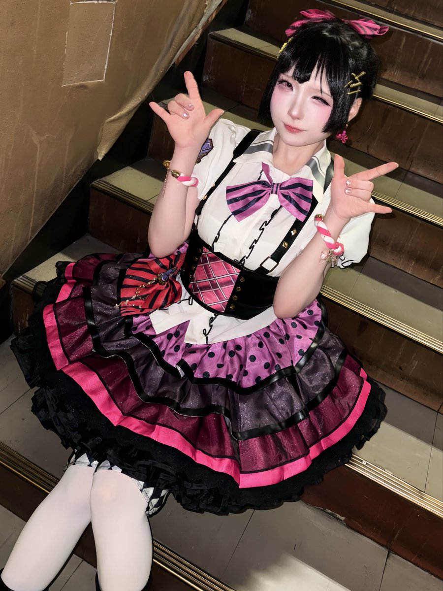 miu_miu_cos__'s tweet photo. #アニウン　#みもあ 
BiBi 矢澤にこで参加させていただきました🩷
本当にありがとうございました！！

可愛いメンバーと踊れて幸せな時間！
沢山コールと応援で最後まで楽しく走りきることが出来ました！楽しい時間になっていたら嬉しいです☺️

にこちゃん頑張った-！(о´∀`о)♡

#みもあ_アニウン0418 https://t.co/PcJTjHuaHe