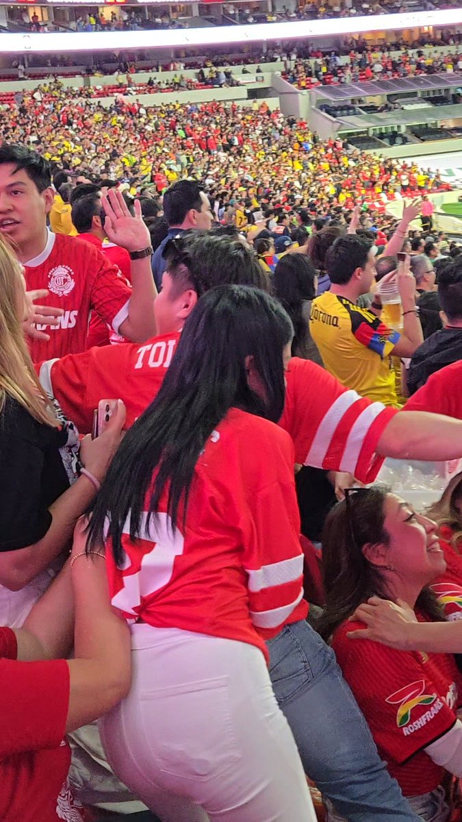 • ADRIANA • tweet media