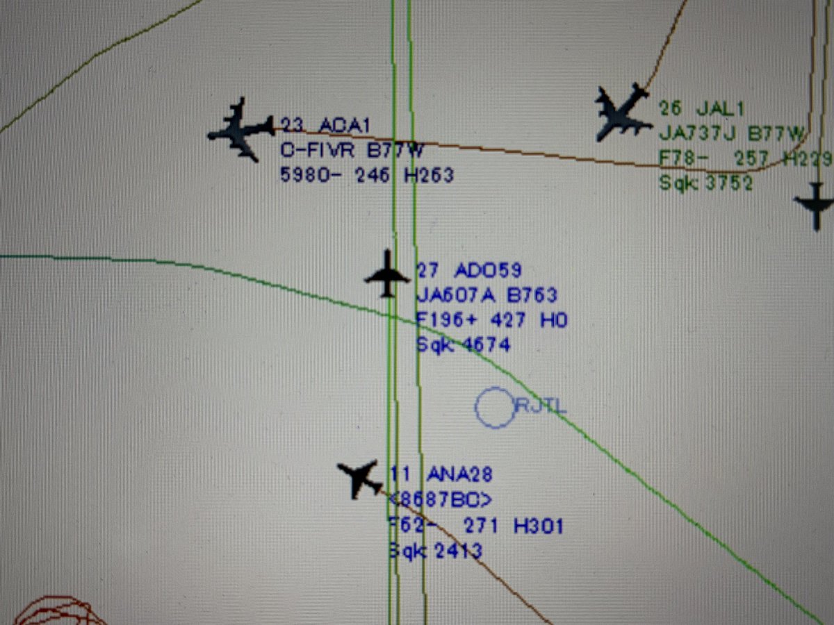 2SC1306's tweet image. 16Lアプローチ
ANA28便から。
16Rアプローチ
エアカナダ1便から。
#羽田空港　 #RJTT #ADSB