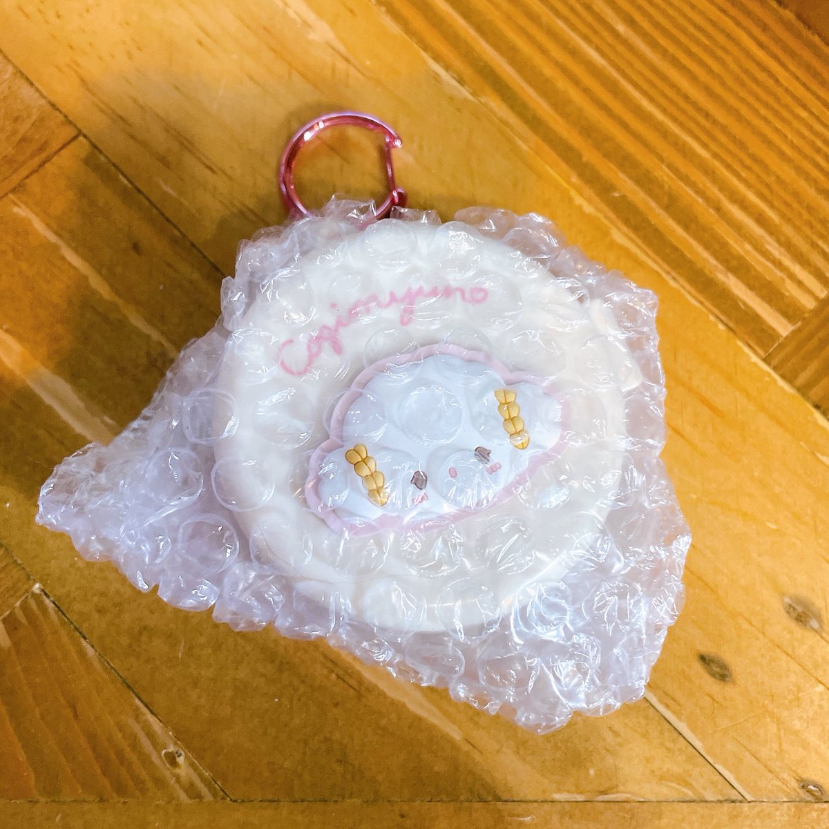 ゆり@取引き tweet media