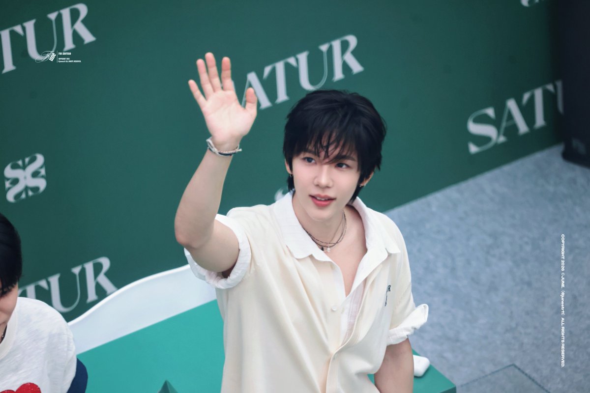 ᴊᴜɴᴇ. tweet media