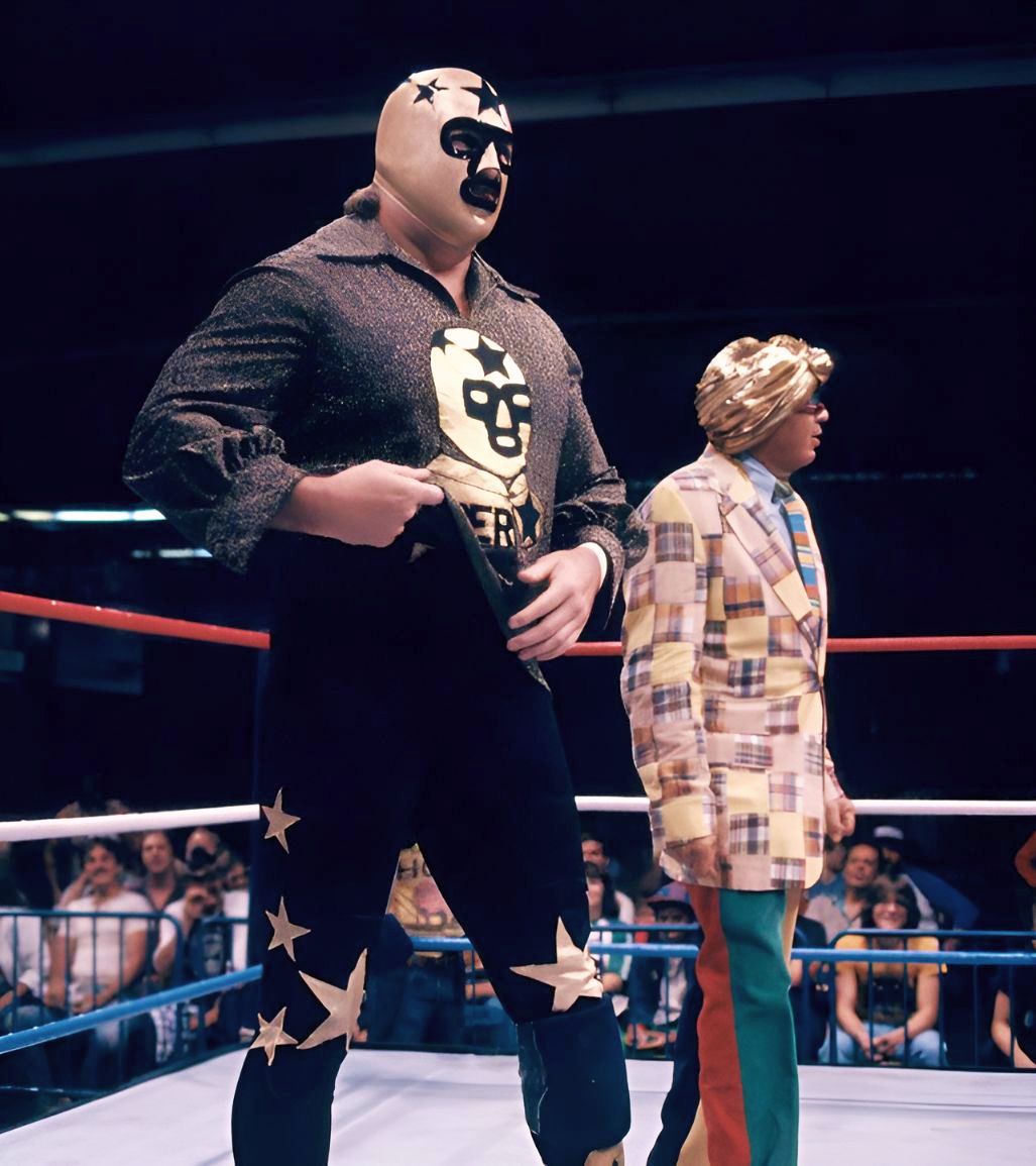 WWFWrestling1's tweet image. 📸 The legendary Masked Superstar alongside his manager, The Grand Wizard. ⭐️ #WWF #WWE #ErnieRoth #BillEadie