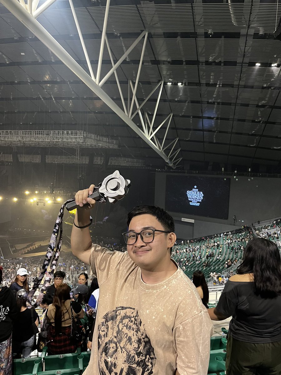 mestojr's tweet photo. happy #ATINKuharili day 🤍

i SAW it                             i WAS there https://t.co/Vp2HHRjEjx