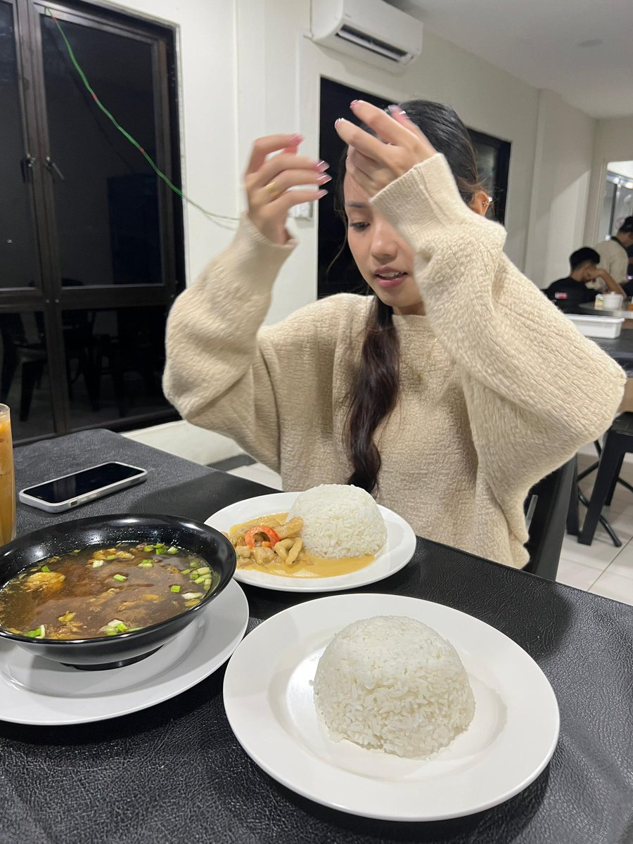 ivnjae's tweet photo. mammams https://t.co/3L1BhxJWBL