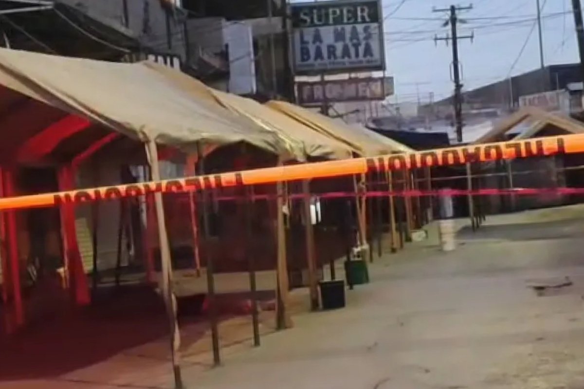 TribunadeChih's tweet image. Hombre pierde la vida tras agresión en el Centro Histórico de Ciudad Juárez, Chihuahua 
#CiudadJuarez #Chihuahua #Noticias 
tribunadechihuahua.com/2026/04/hombre…