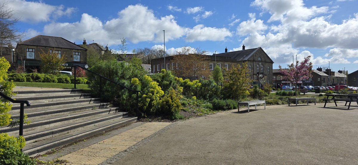 AbdullahM_UK's tweet photo. Took a walk around the town and the park this morning — couldn’t help but notice how much things have changed over the years.

I’m not sure if it’s better or worse… just different.

There was a time when the town were full of shops — busy, lively, full of energy.

Today, it feels much calmer.

Maybe that’s not a bad thing… but it does make you think.

👉 What do you think — better now, or before?

#LocalLife #TownCentre #Rossendale