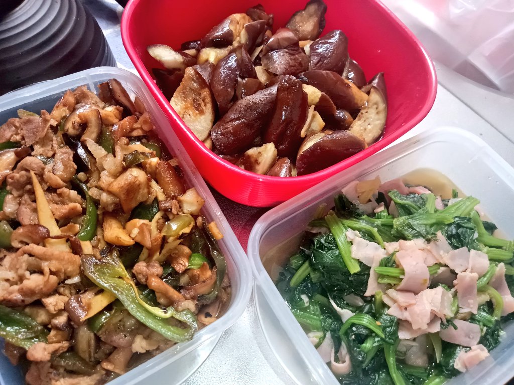 MACO73088868's tweet photo. こんばんは(   ˙꒳​˙ )꜆🍵
お久しぶりです♪
#おうちご飯
#作り置き https://t.co/dSmS4gBPsZ