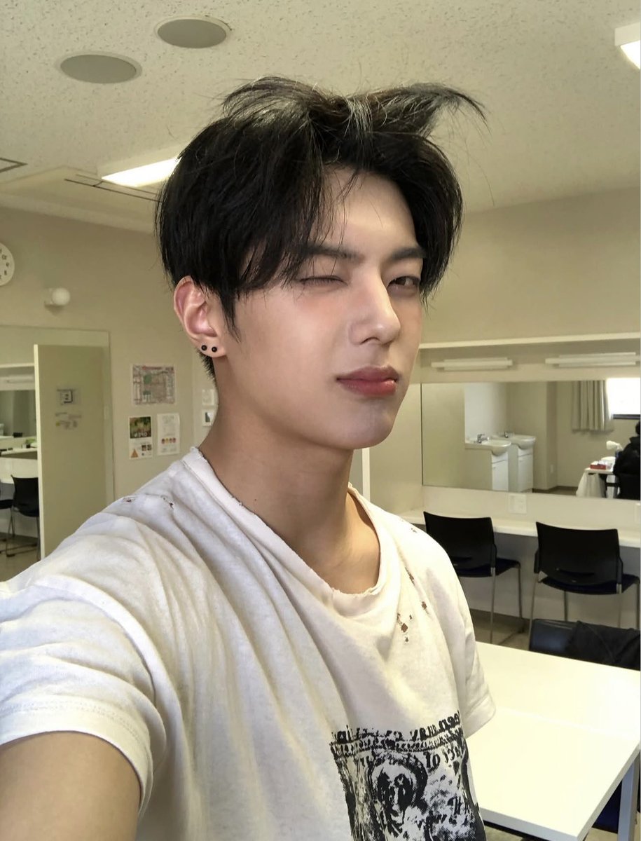 유제로 tweet media