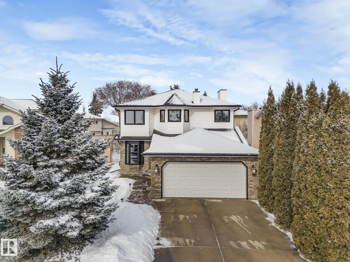 LarryKenne3746's tweet image. Don't let it slip away! See this stunning listing at our open house event in Just Listed.
- Larry Kennedy #Alberta with RE/MAX Real Estate (Edmonton)
- Contact me at 587.930.9704