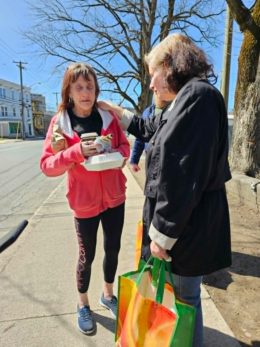 Rev. Phil & Jamie tweet media