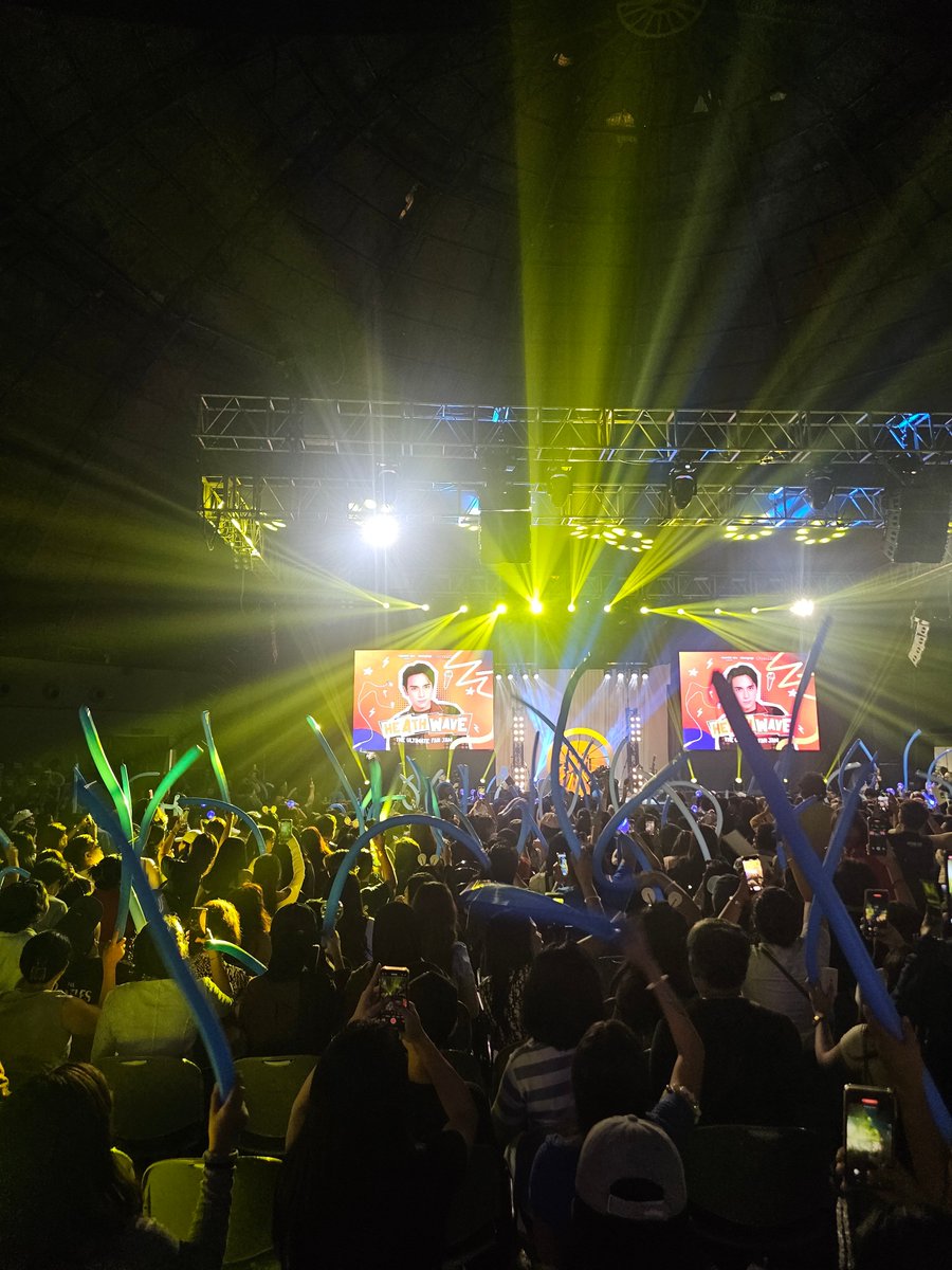 Manila Concert Scene tweet media