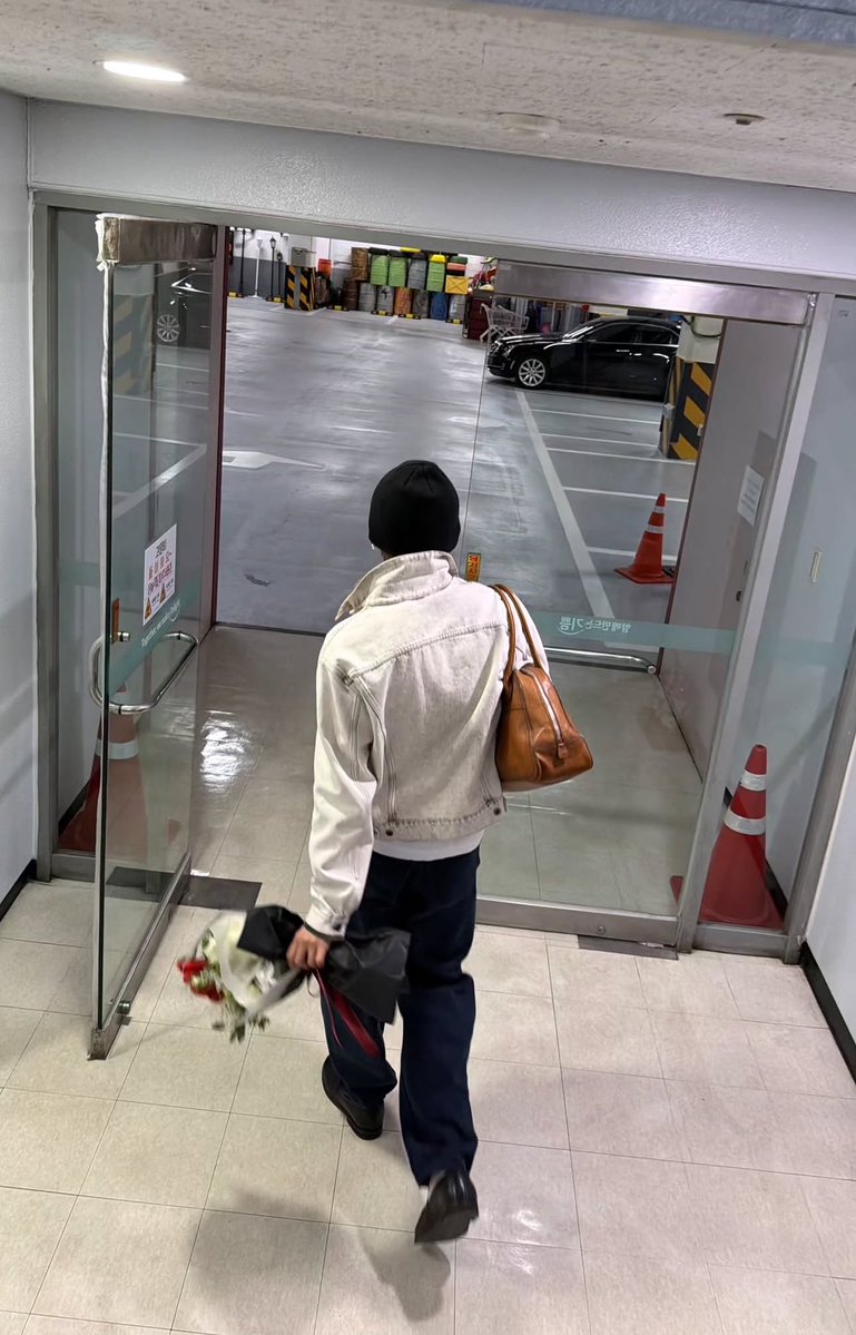 7th year: ★ tweet media