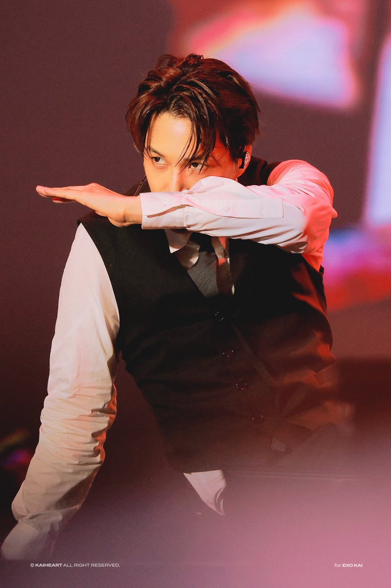 Jongin Pics ♡ tweet media