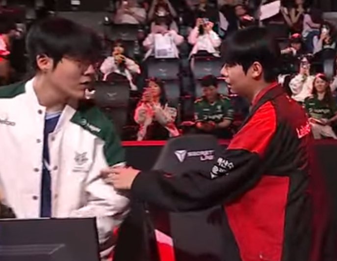 niyaaa（╹◡╹） tweet media