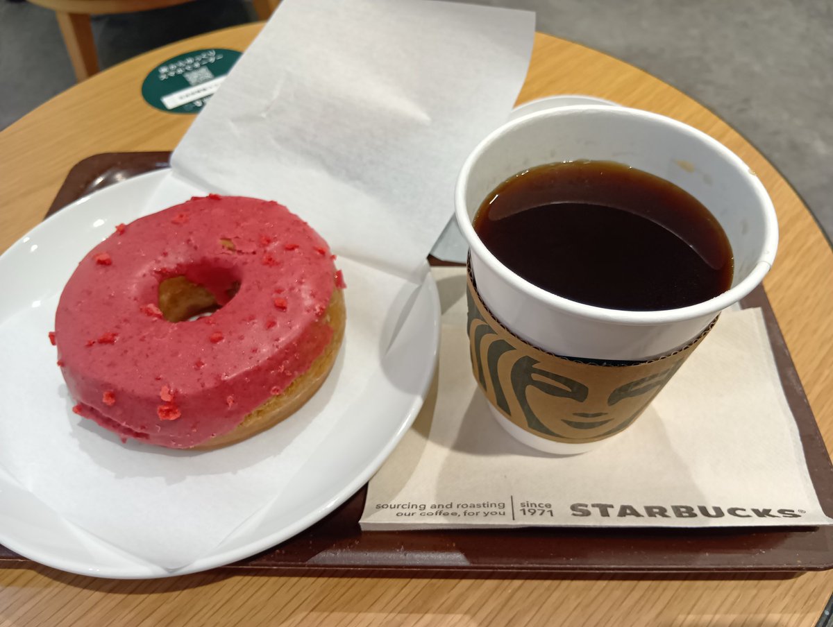 sat5_avanti's tweet image. 今日はWeight Training🏋️
→ Martial Arts → Core Training...
#筋トレ垢
ランチは #スターバックス
豆はカフェ ベロナ☕
(アイスコーヒー ブレンド🧊)
Training後は🍺呑んで...
ほっけ&amp;amp;鱈でRecovery⤴️
再び #Starbucks にて
ストロベリー🍓🍩
&amp;amp; パイクプレイス ロースト☕🥰
#コーヒーのある暮らし