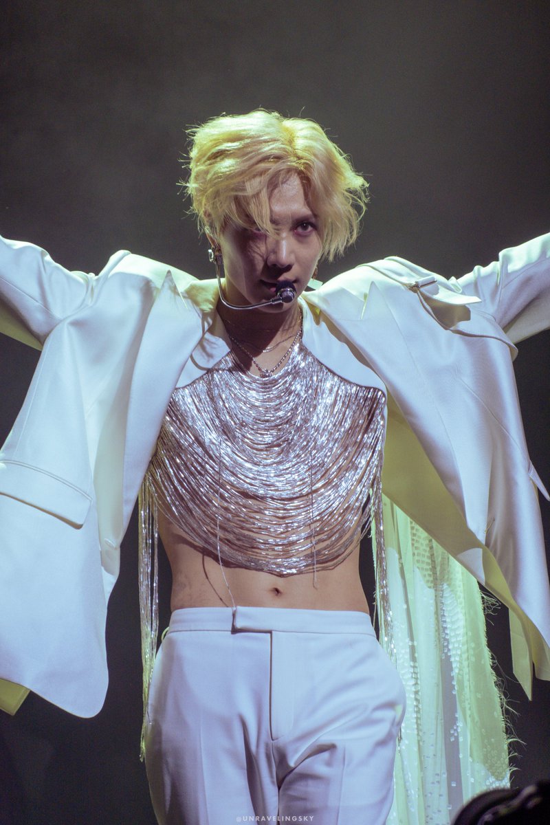 unravelingsky's tweet photo. #TAEMIN #태민 #TAEMCHELLA #COACHELLA_TAEMIN https://t.co/2uUgvMxaPi