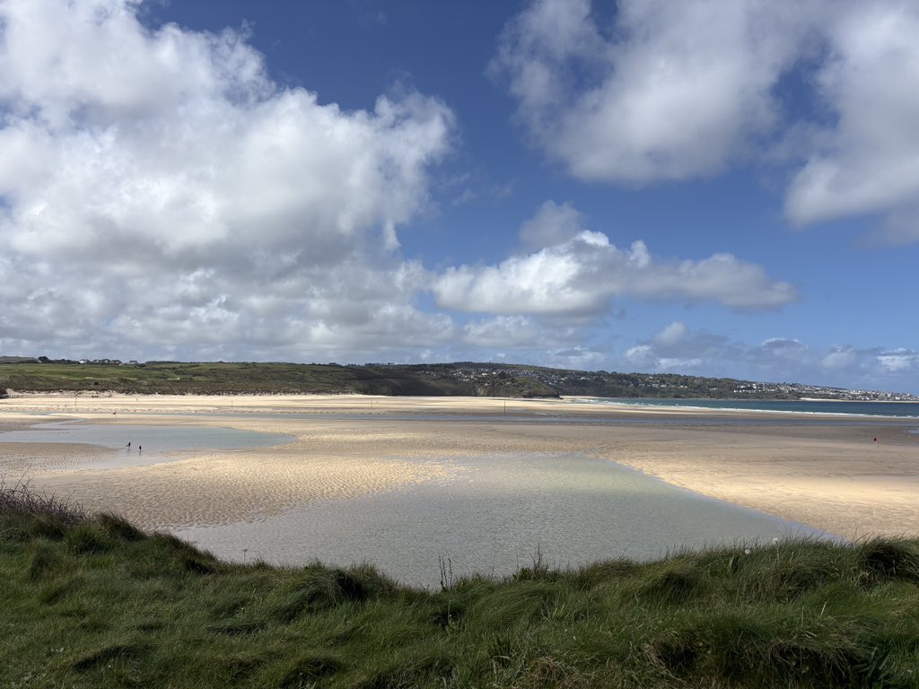 men_preston's tweet image. #Cornwall #roadtrip #blueskies #beach #sea #blue #wellbeing #watersign 🌊 #Scorpio ♏️ #Hayle #lucky 🙏