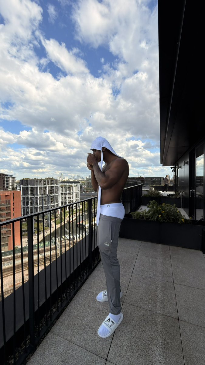 IRON ⚔️🩸 tweet media