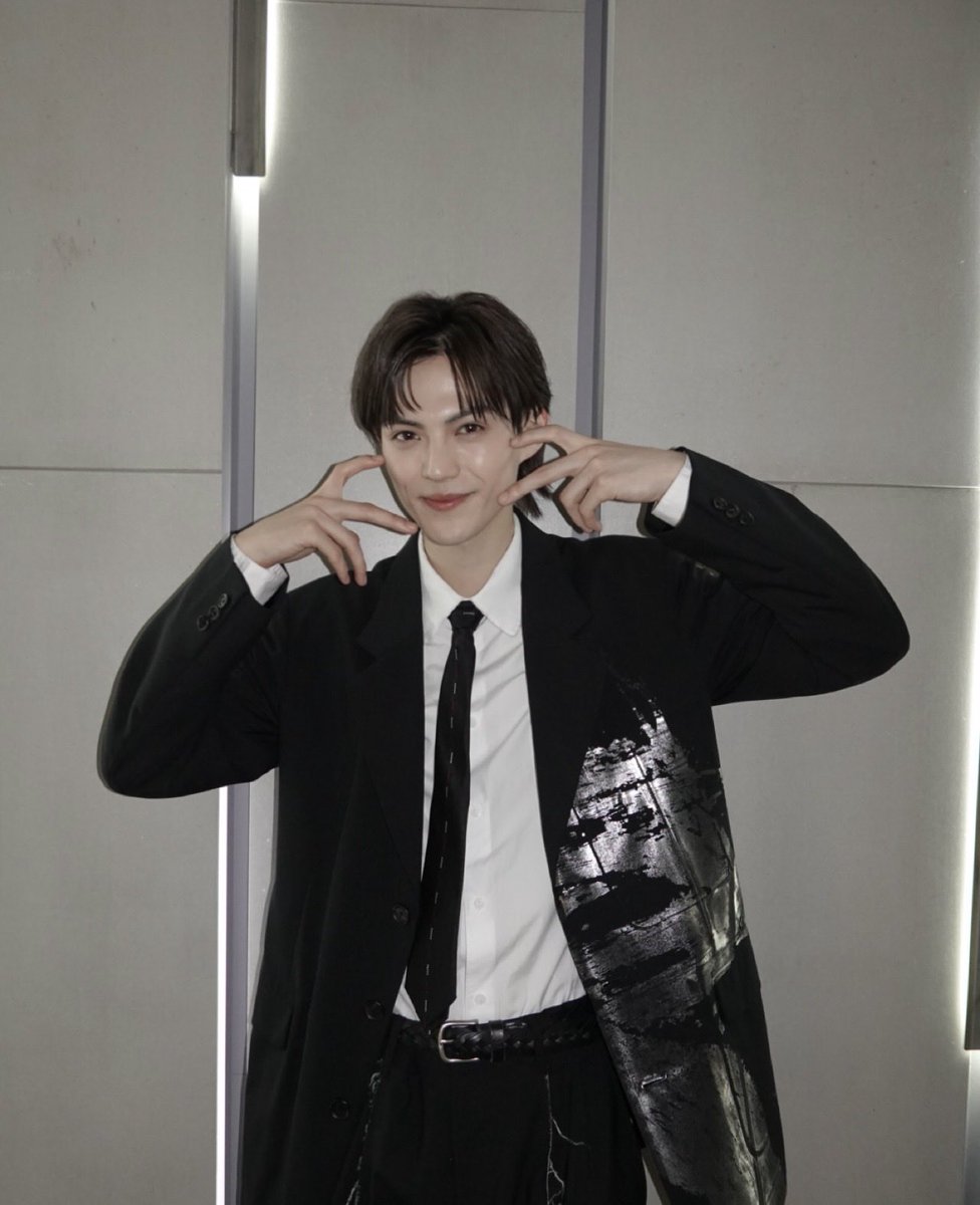 簡秀吉 tweet media