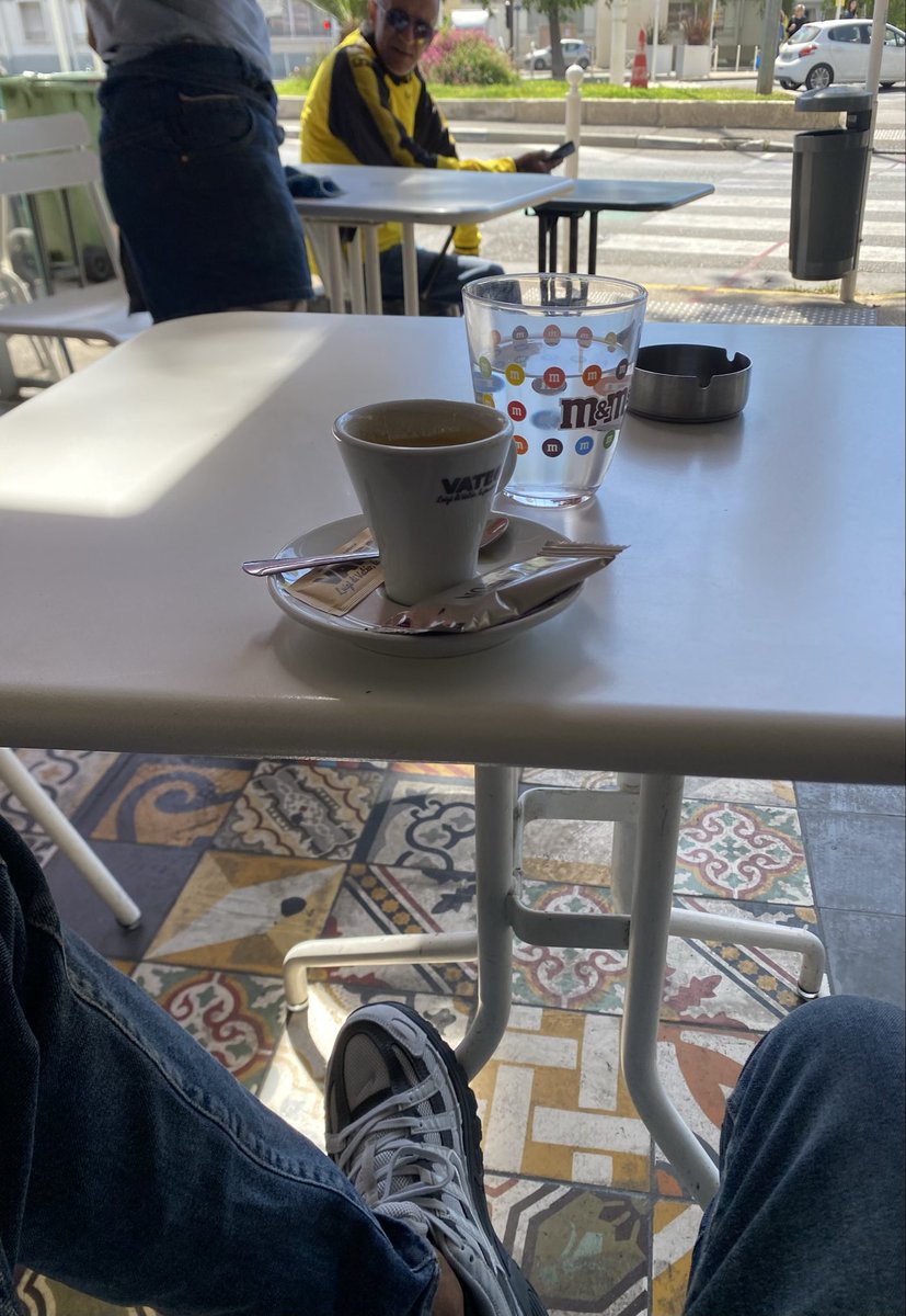 Bonjourr bonjourr👋 kahve zıkkımlanıyorumdur