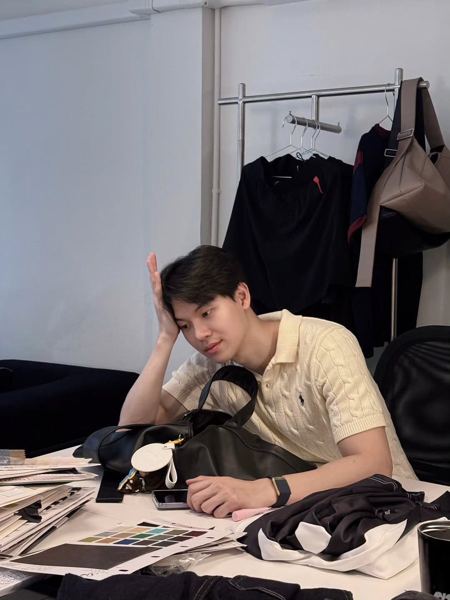 Theory of YinWar tweet media