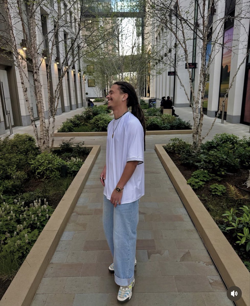 Eli (Beta) Figueiras 🍓🏎️🔥👙🛹❤️‍🔥 tweet media