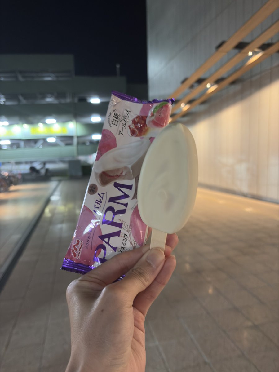 こんちゃんの将来の靴下🧦 tweet media