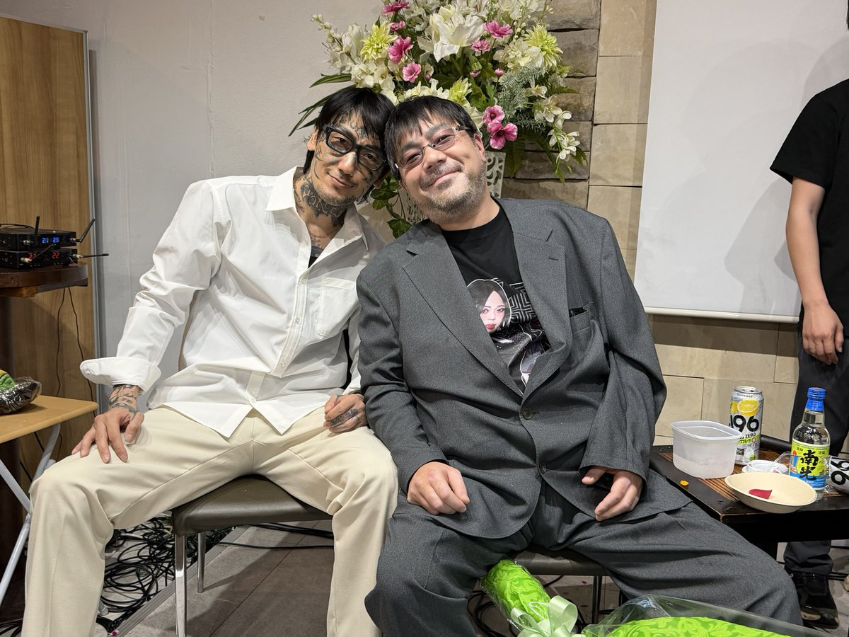 瓜田純士＆麗子 tweet media