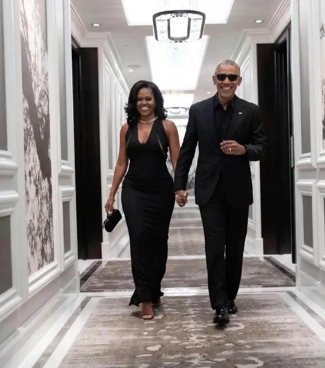 Wescott464348's tweet photo. Are The Obamas the smoothest Presidential  couple? 😊 https://t.co/99hfG3WQaW