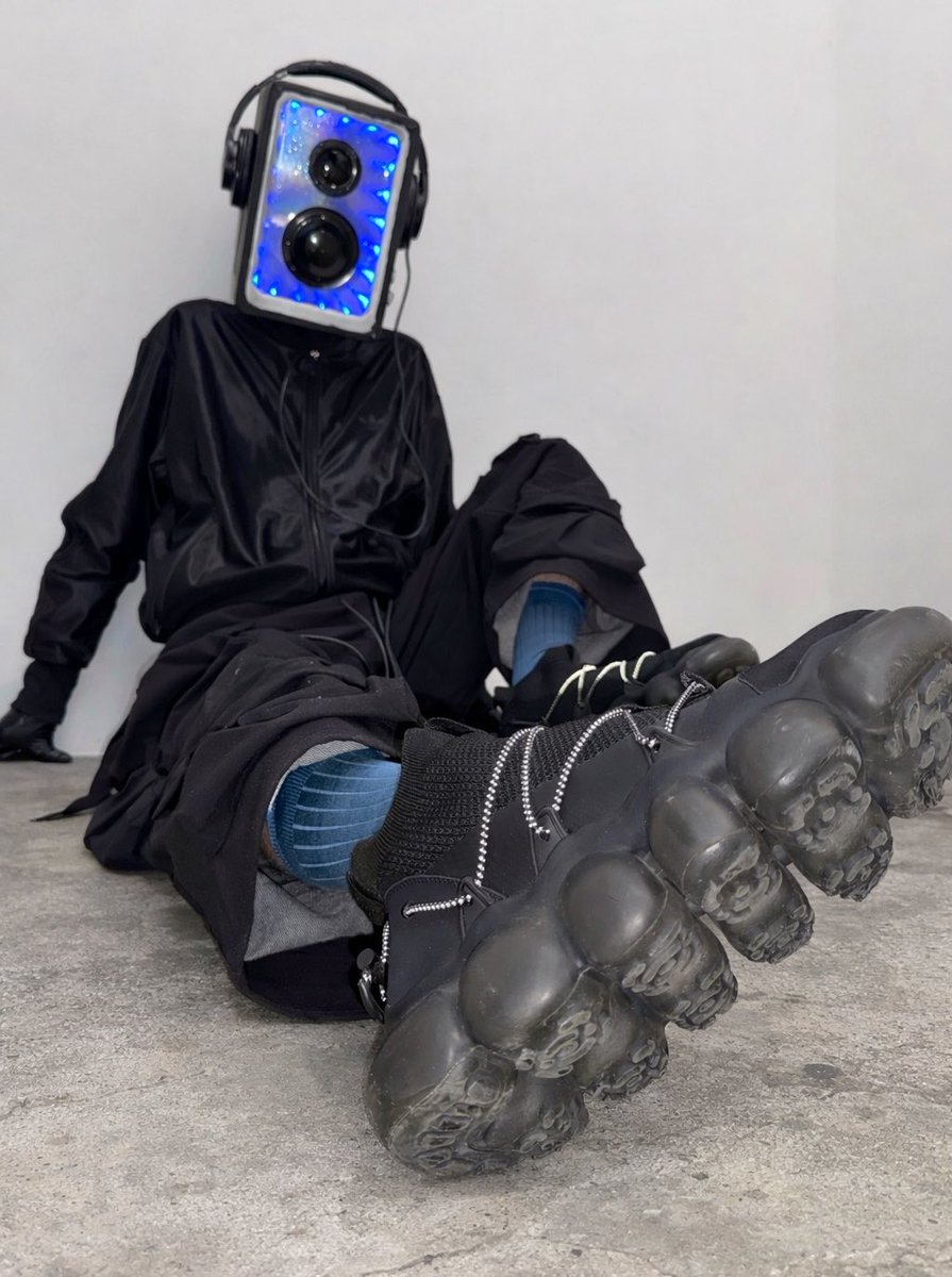 new face

#異形頭
#objecthead