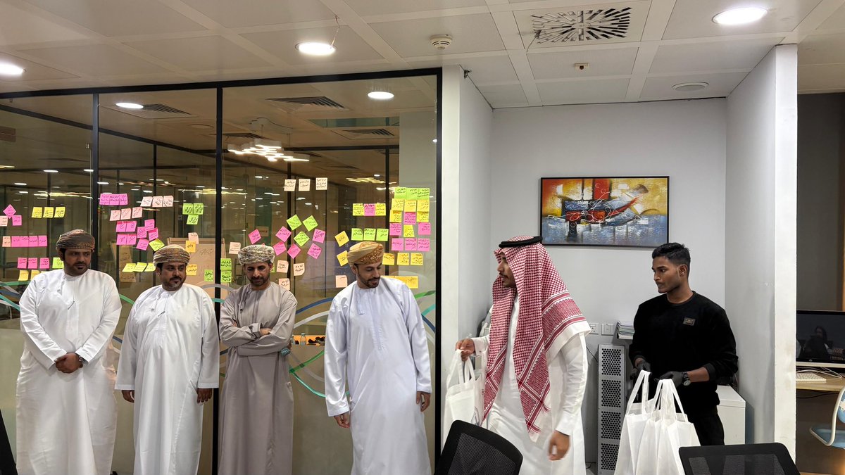 riyadaom's tweet photo. وفد من #ريادة يزور المملكة العربية السعودية، بهدف التعرف على التجارب الرائدة في مجال ريادة الأعمال وتطوير منظوماتها.
شملت الزيارة :وزارة النقل والخدمات اللوجستية، وزارة الاتصالات وتقنية المعلومات،منشآت، و سدايا https://t.co/eTaR1yZm8w