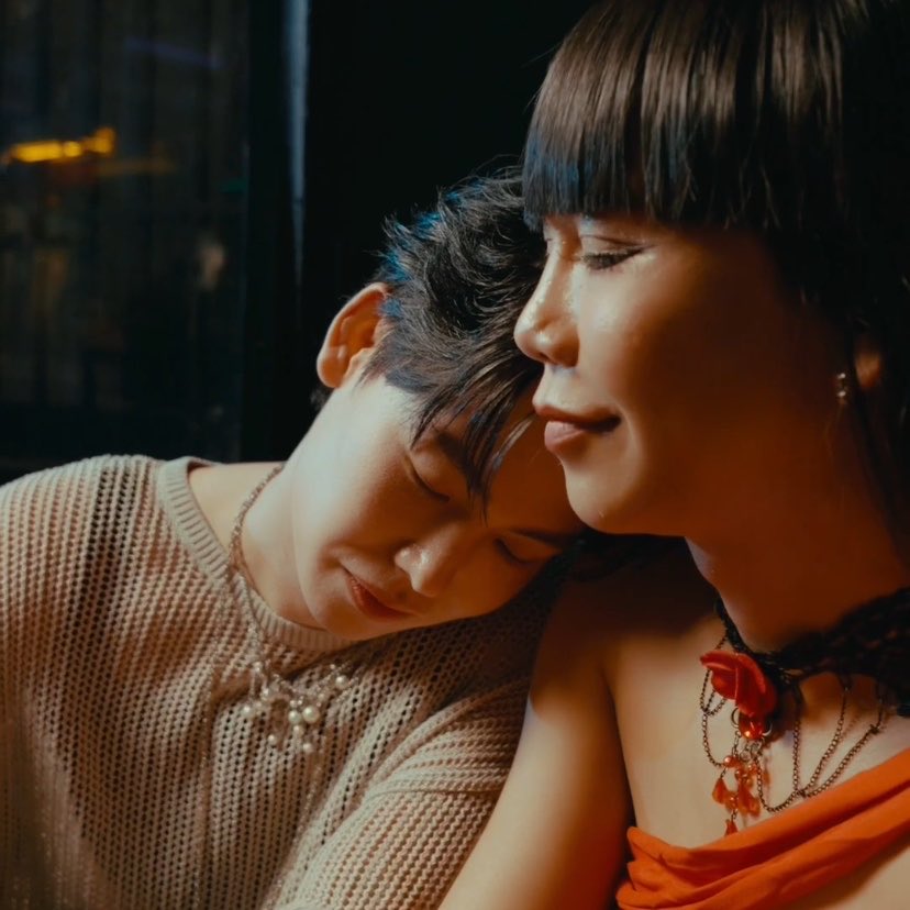 love you to the moon and back. tweet media