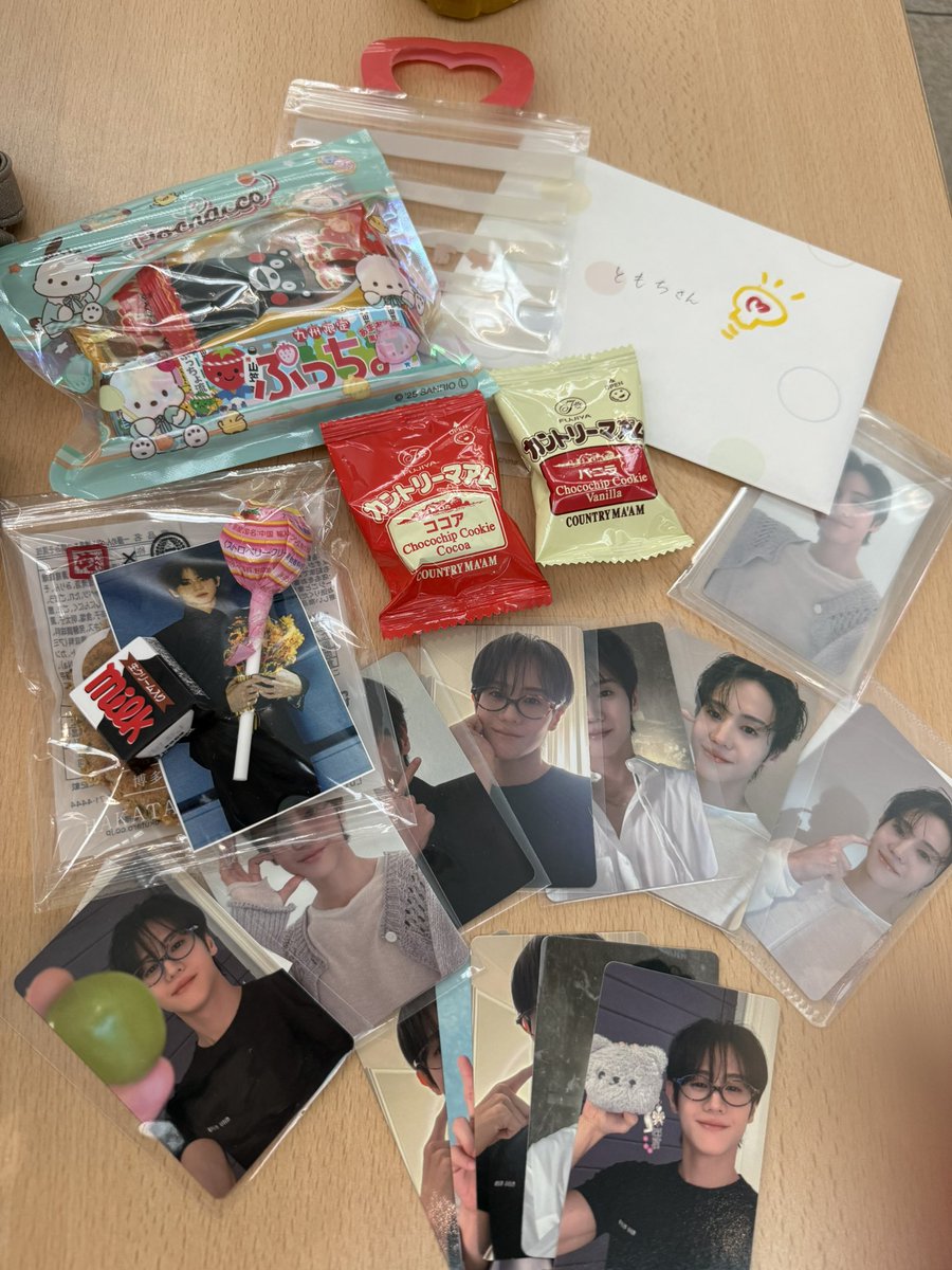 ともち tweet media