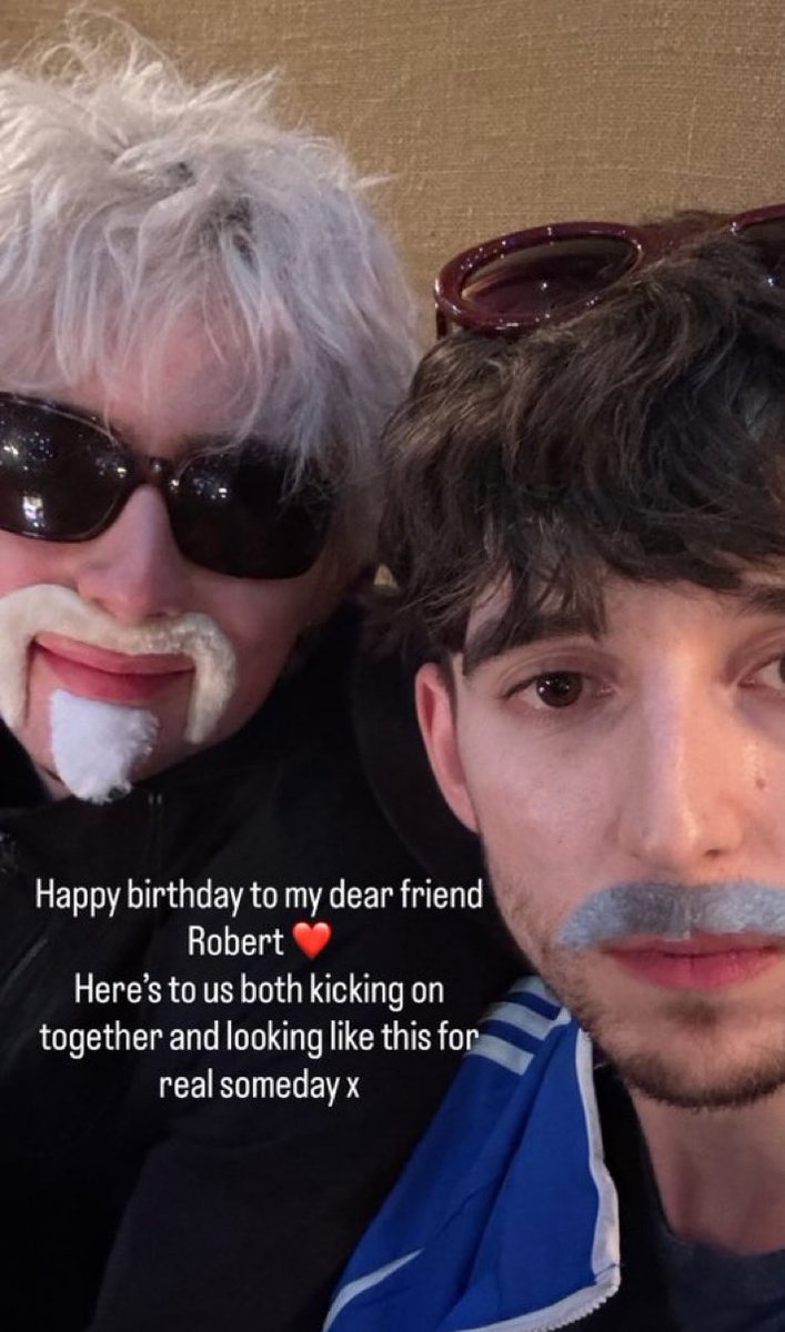 Someone hold me🥹 wholesome