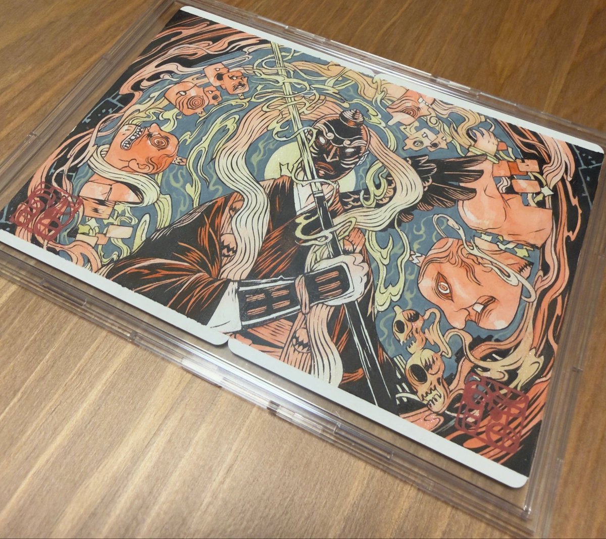 turi315000's tweet image. ついに到着！

2枚で1つってだけでも最高なのに、実物の完成度が想像以上でびっくり…。
細部まで作り込みがすごくて、見てて全然飽きない。

最高のAPでした。大切にします！

#MTG #ArtistProof #AP