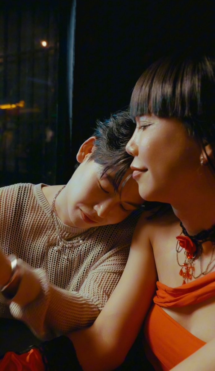 จะเขียนนิยายอย่าเพิ่งกวน tweet media