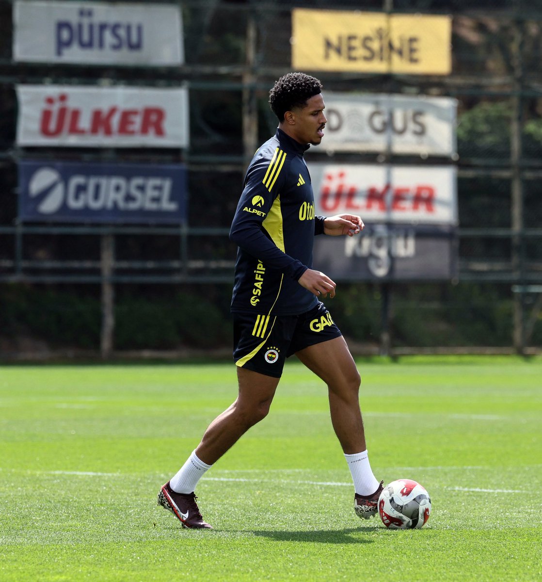 Fenerbahçe English tweet media