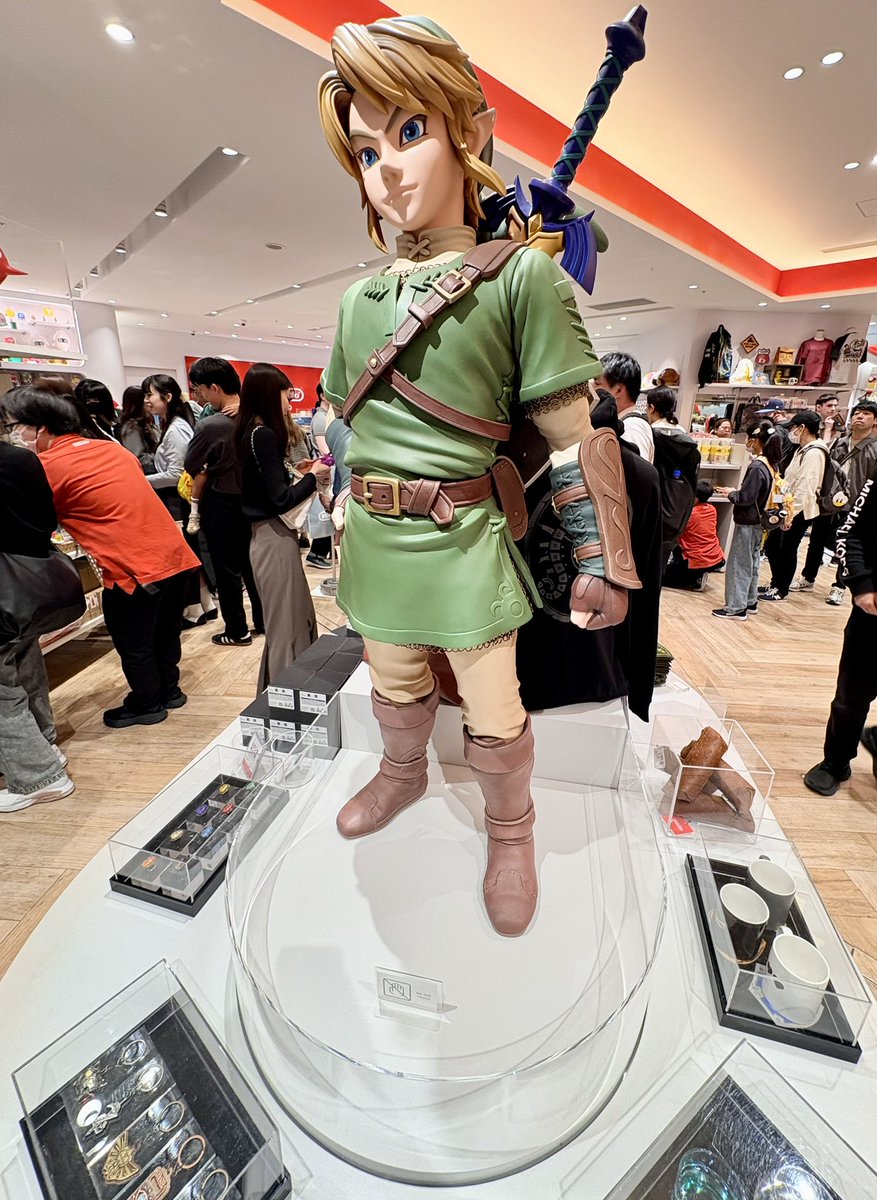 tokyoprizeshop's tweet image. Just visited the Nintendo Store in Shibuya 🇯🇵🔥  

So many iconic characters all in one place…  
Mario, Splatoon, Zelda, Animal Crossing 👀  

Honestly felt like stepping into another world 🎮  

If you’re in Tokyo, this place is a must!  

#Nintendo #Shibuya #Tokyo #Gaming