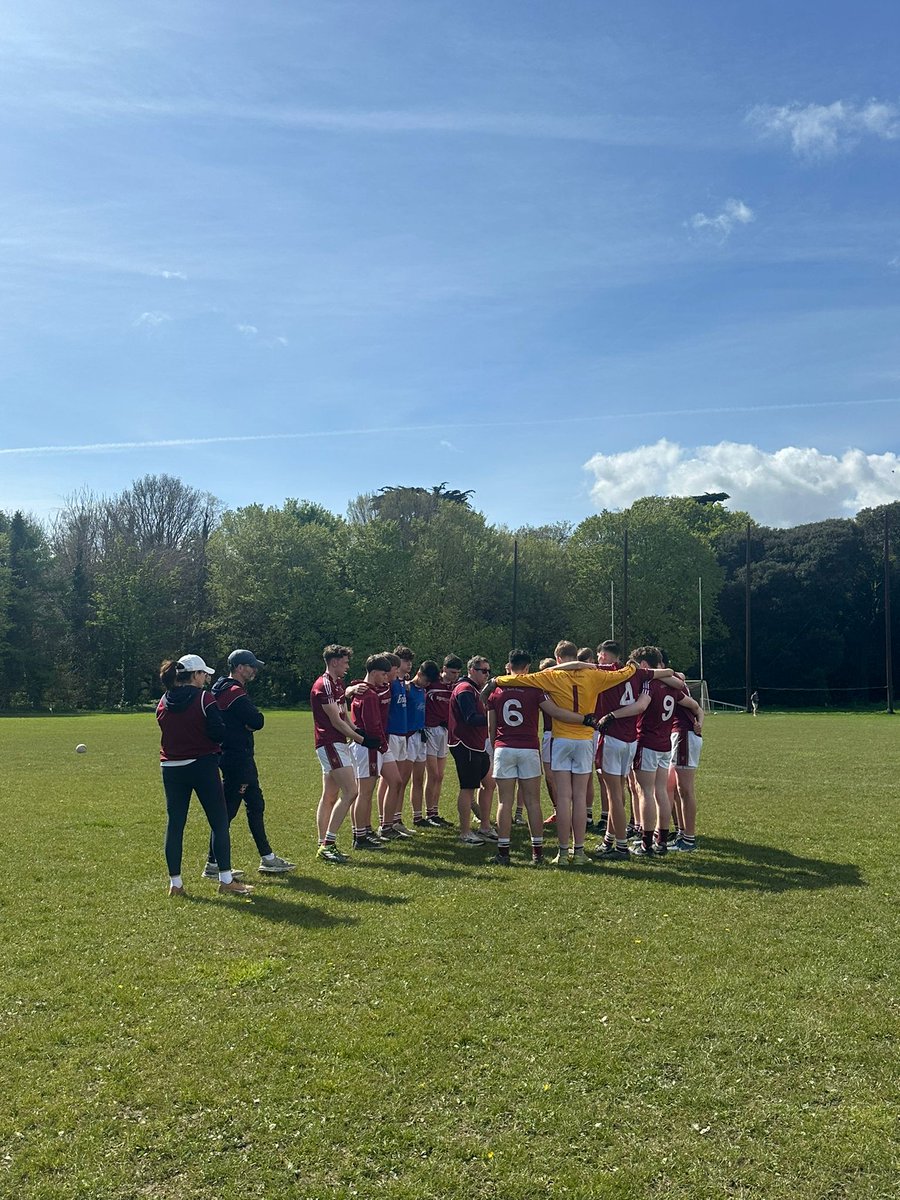 RahenyGAA's tweet photo. MFL7 — Half Time
Raheny 1-6 (9) 
Naomh Olaf 1-2 (5) https://t.co/Klz0pB0m05