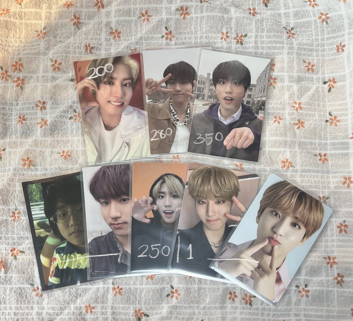 ปล่อยการ์ด ~♡~
สนใจทักเดมได้เลยค่ะ (ค่าส่ง 30 บ. ) 🚚♥️
#ตลาดนัดstraykids #ตลาดนัดเด็กหลง