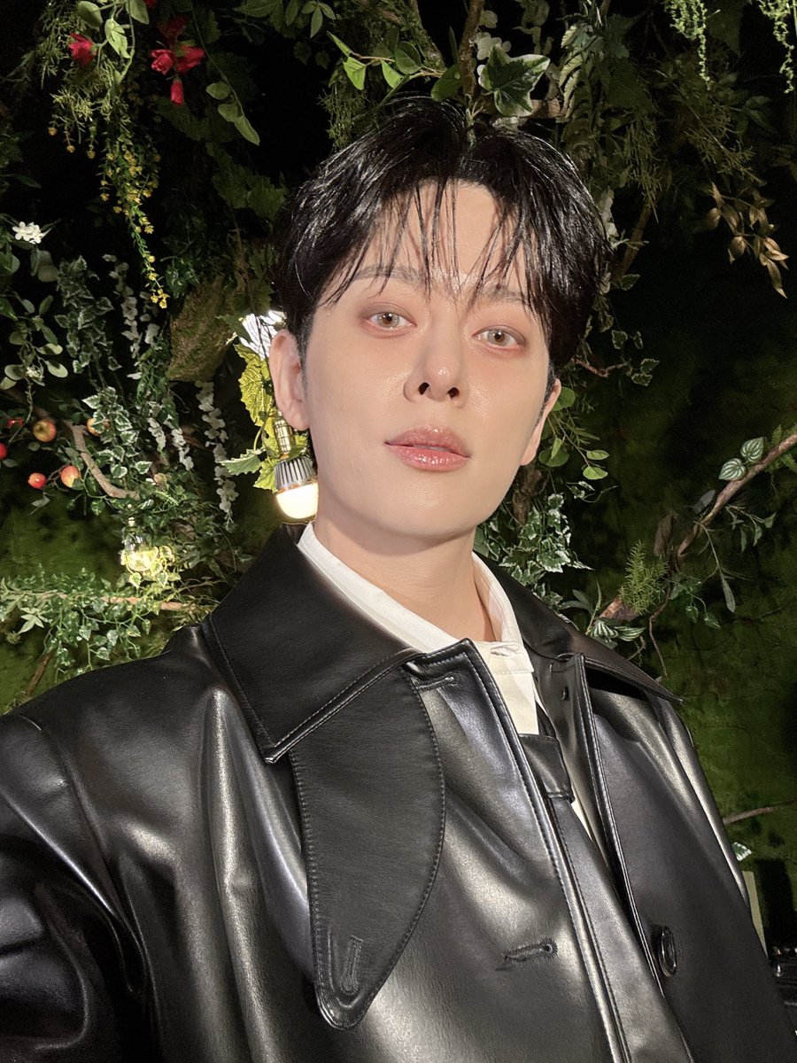 BOYF_DH's tweet image. Happy Death Day 
숲세권 라이브
라이브클립이 공개되었습니다!
많은 관심 부탁드려요🖤🎂

youtu.be/vB8RvLnyR40?si…

#동현 #donghyun #happydeathday
#숲세권라이브