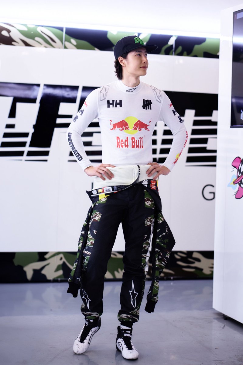 WANG YIBO SOURCES tweet media