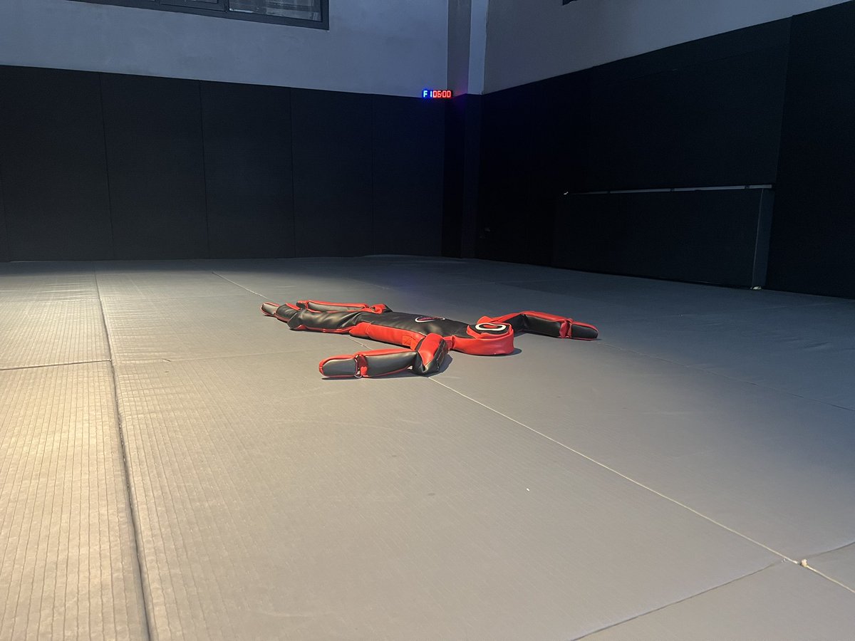 BasoBJJ's tweet image. Just finished a noon private session.

Grappling dummies are the absolute best tool for this kind of work.

#bjj #jiujitsu