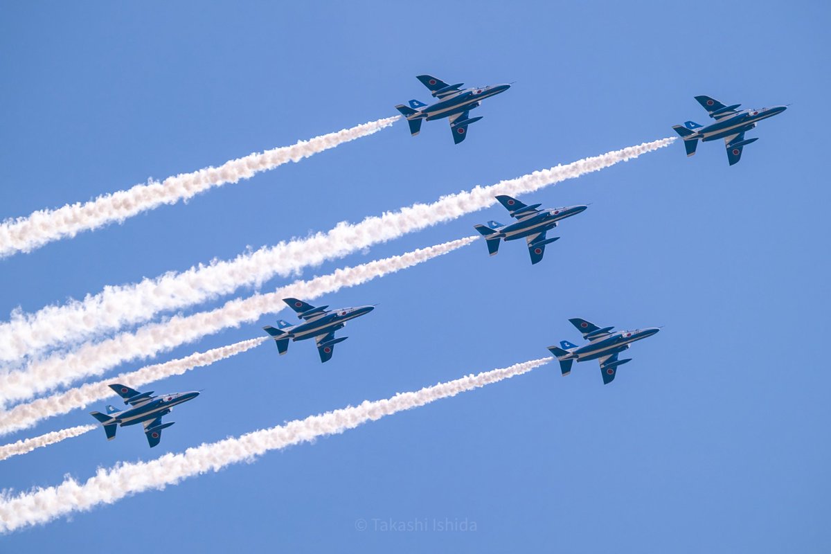 takashi5868's tweet image. 新潟（小千谷市）にブルーインパルスが！😃

NIKKOR Z 70-200mm f/2.8 VR S II ※に x2テレコンを装着して撮ってみました。

400mm, f/5.6 （トリミングなし）
Camera：Nikon Z8
Teleconverter：Z TC-2.0x
#Nikon #PR #Z70200f28VRSII 
※ ニコンイメージングジャパン様よりお借りしています