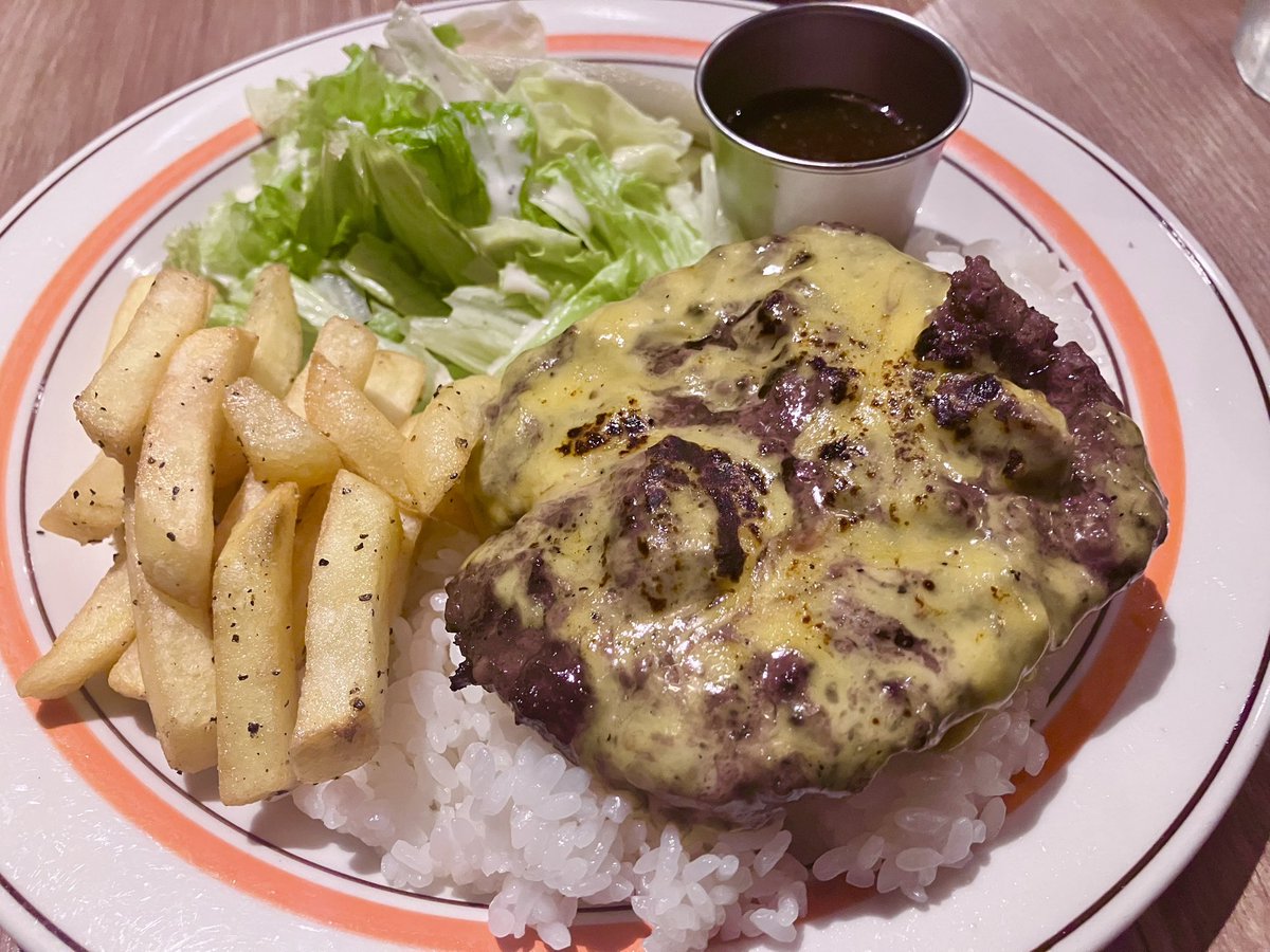 🩶໒꒱ tweet media