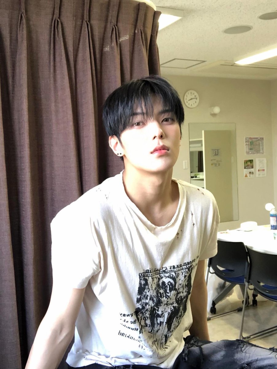 브이｡｡ tweet media