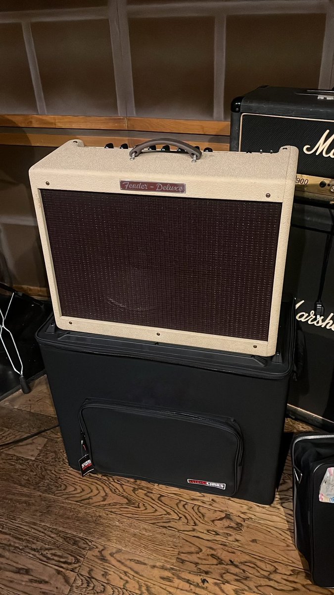 まいにゅーあんぷ！ 98年製 Fender Hot Rod Deluxe ブロンド可愛すぎて