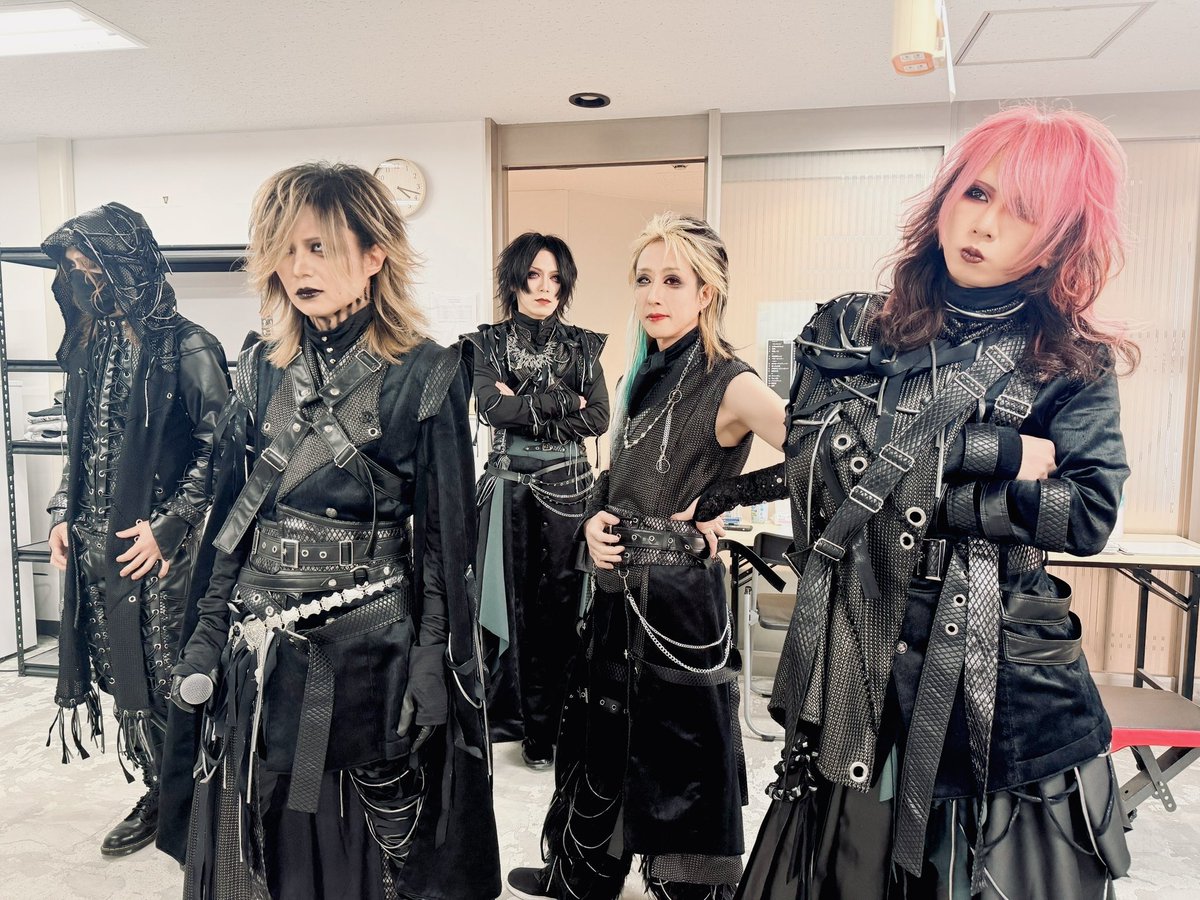 NICOLAS_OFFICIAL tweet media