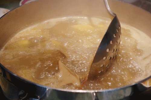 jsv_jew's tweet image. "Sunny Saturday vibes = mixing dough, sprinkling love, and baking warm chocolate chip cookies!  Fresh out the oven—crunchy edges, gooey centers. Tag your baking buddy who’d devour these! #BakeWithJoy #WeekendBaking"